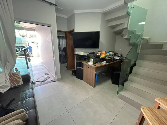 Imagem Sobrado com Localização Privilegiada no Bairro Turístico, Peruíbe