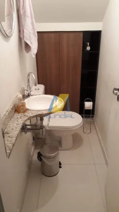 Imagem Sobrado Completo com 3 Suítes, Área Gourmet e 3 Vagas à Venda