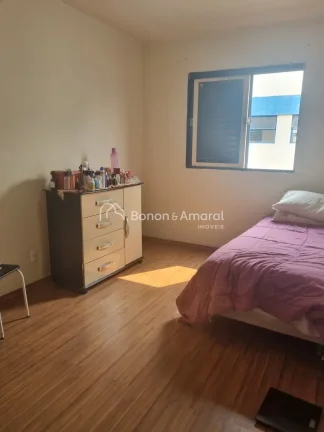 Imagem Com 2 quartos, sala, banheiro social, cozinha e área de serviço. Sem elevador (3º andar), 1 vaga ...