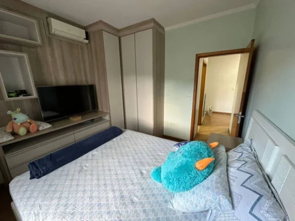 Imagem Casa 3 dormitórios ( 1 suíte), 2 vagas, Condomínio Crystal Park - Jacareí.