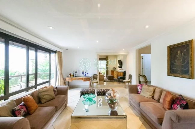 Imagem Lindo apartamento de alto padrão, com ambientes bem planejados, com uma excelente localização em ...