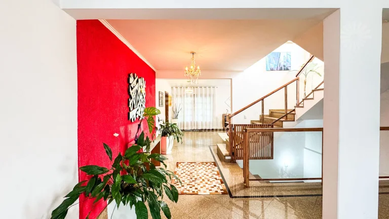 Imagem Casa a venda em Alphaville 11, 4 suítes, 4 vagas, recém reformada por R$3.500.000 Santana de Parnaíba/SP