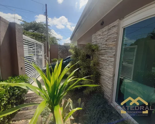 Imagem Casa comercial térrea à Venda para fins comerciais no Jardim Cica em Jundiaí/SP
