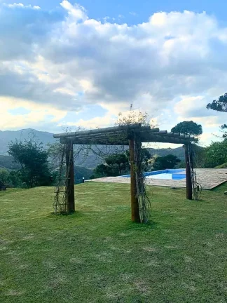 Imagem Onde o luxo encontra a serenidade: Refúgio de alto padrão em Sapucaí-Mirim