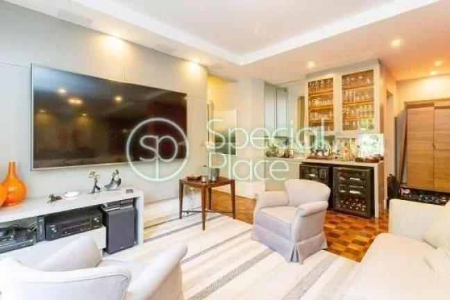 Imagem Apartamento com 154mÂ² no Jardim AmÃ©rica Reformado, modernizado e pronto para morar Living para trÃ...