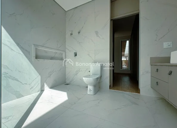 Imagem Casa de Alto Padrão com Projeto Contemporâneo e Acabamento Impecável

Esta casa de arquitetura co...