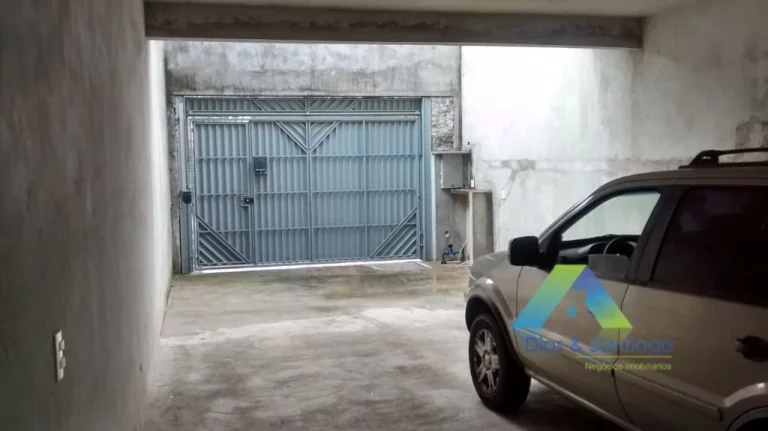 Imagem DIADEMA Sobrado recém reformada, 125M², edícula, 3 dormitórios, 4 vagas, ótima localização e valor