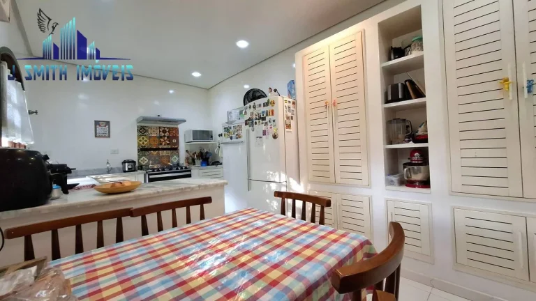 Imagem Casa com 5 dormitórios, sendo 3 suítes - Granja Viana. Terreno 1.360m²