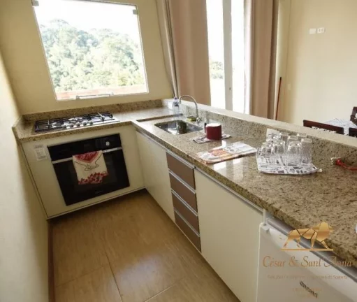Imagem Casa com 4 dormitórios à venda, 183 m² por R$ 550.000,00 - Jair Rodrigues Pinheiro - Campos do Jordão/SP