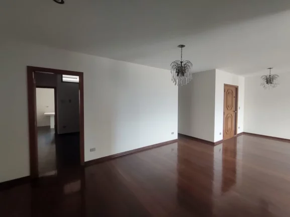 Imagem Apartamento CENTRO - Área útil de 230 m². Contendo 2 vagas garagem, ampla sala para 2 ambientes c...