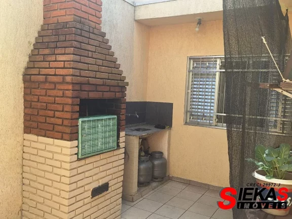 Imagem Imperdível: Casa à venda na Penha, São Paulo-SP com 2 quartos, 1 suíte, 2 banheiros, 3 vagas de garagem e 148 m² de área.