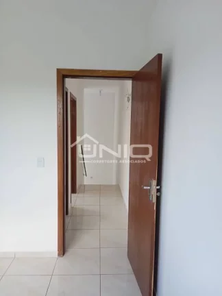 Imagem Sobrado 2 Quartos - Bairro Aeroporto