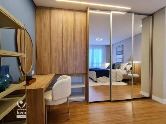 Imagem Apartamento com 2 quartos (1 suíte), 2 vagas de garagem, sacada com churrasqueira à venda por R$ 758.000 - Água Verde - Curitiba/PR