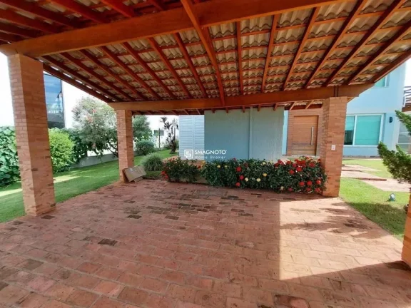 Imagem Vendo Sobrado no condomínio Aguas de São Pedro 3 suítes, piscina e excelente nível de acabamento!
