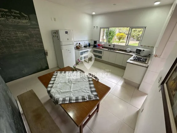 Imagem Excelente casa térrea com 4 suítes no Village das Palmeiras!