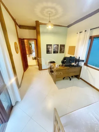 Imagem CASA LUXUOSA À VENDA A MENOS DE 120 MTRS DA PRAIA DO PEREQUÊ-AÇÚ UBATUBA-SP