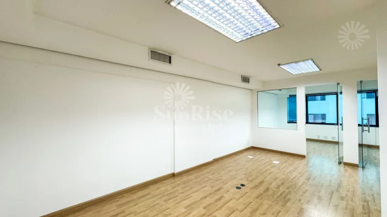 Imagem Sala Comercial para alugar com 91m² e 2 vagas - R$4.457,77 - Eagle Point - Alphaville Industrial - Barueri/SP