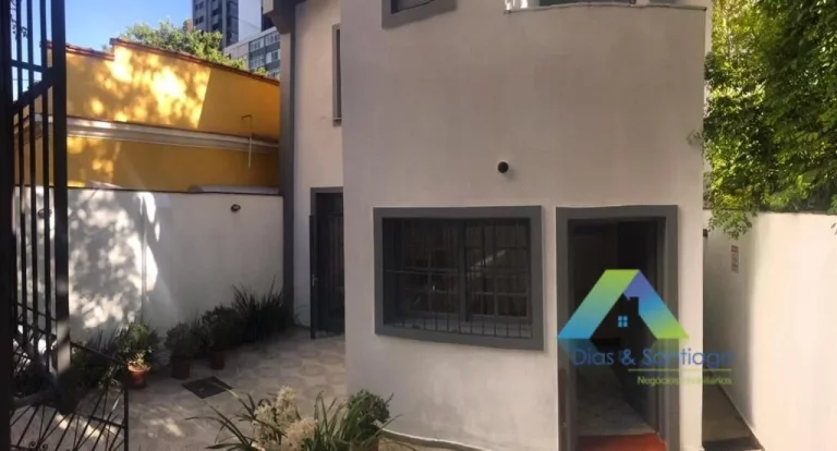 Imagem Casa a venda Cerqueira César · 220m² · 6 Quartos · 2 Vagas