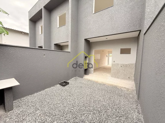 Imagem Geminado em fase de construção no Iririú próximo da Panificadora Princesa!!