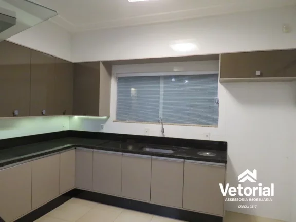 Imagem Oportunidade única! Casa para locação no Jardim Ouro Branco em Barreiras-BA: 3 quartos, 2 suítes, 3 salas, 3 banheiros, 4 vagas de garagem, 300m².