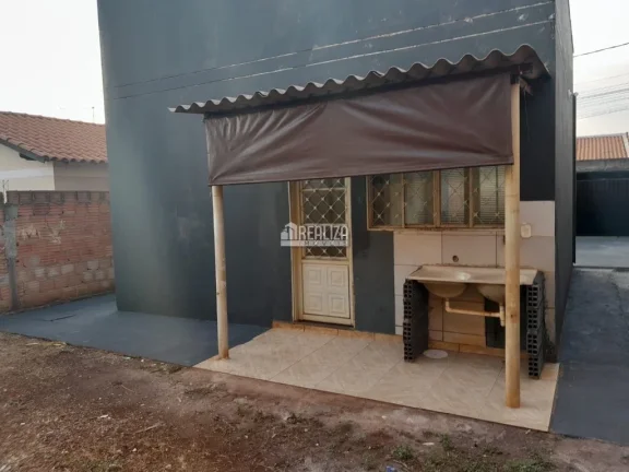 Imagem Vende-se casa com dois quartos no Bairro Monte Castelo- Igarapava/SP