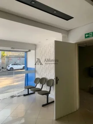 Imagem Salão Comercial à Venda no Centro de Jundiaí-SP com 4 Salas, 4 Banheiros, 5 Vagas de Garagem e 333m² de Área