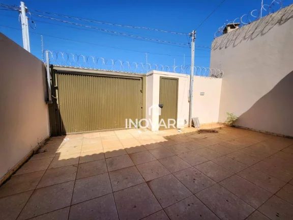 Imagem Casa com 3 dormitórios à venda por R$ 280.000,00 - Setor Flamboyant - Itumbiara/GO