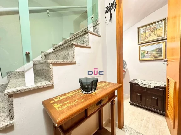 Imagem Sobrado com 3 dormitórios sendo 1 suite à venda, 136 m² por R$ 1.100.000 - Gonzaga - Santos/SP