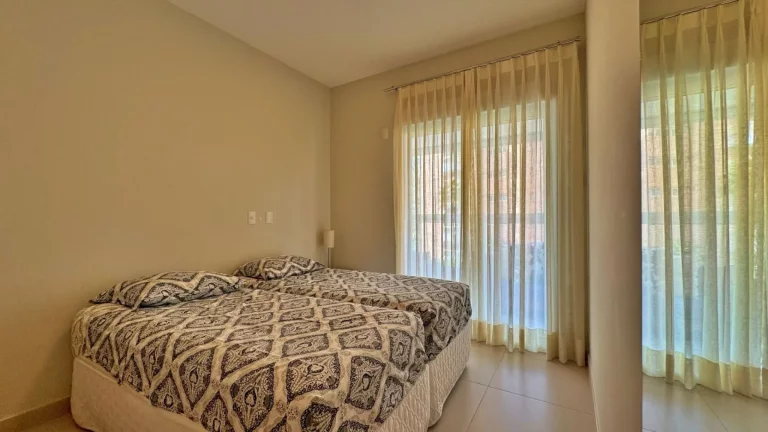 Imagem Apartamento pé na areia à venda na Riviera de São Lourenço Módulo 07: 3 quartos, 3 suítes, 3 salas, 3 vagas de garagem - 161,85m².