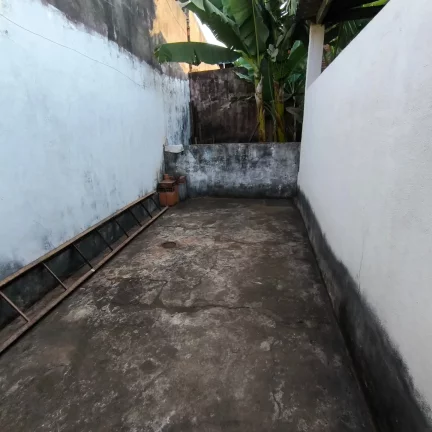 Imagem Casa 2/4 Com Barracao No Santa Luzia