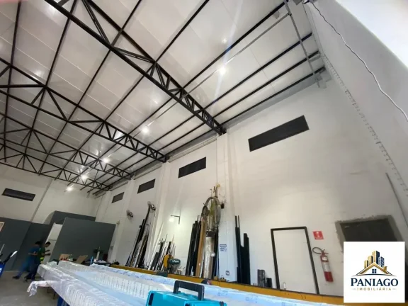 Imagem Barracão 430 m², pé direito alto, energia solar - Parque Geórgia, Cuiabá/MT