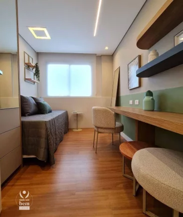 Imagem Apartamento com 2 quartos (1 suíte), 2 vagas de garagem, sacada com churrasqueira à venda por R$ 758.000 - Água Verde - Curitiba/PR