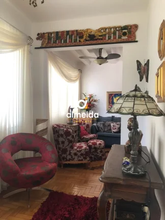 Imagem CASA 3 DORMITÓRIOS NO CENTRO DE SANTIAGO