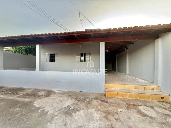 Imagem Casa com 4 dormitórios para alugar, 125 m² por R$ 1.500,00/mês - Setor Central - Itumbiara/GO