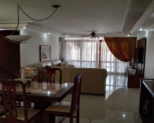 Imagem Venda Casa Térrea 120m² com 3 quartos sendo duas suítes e duas vagas FL38