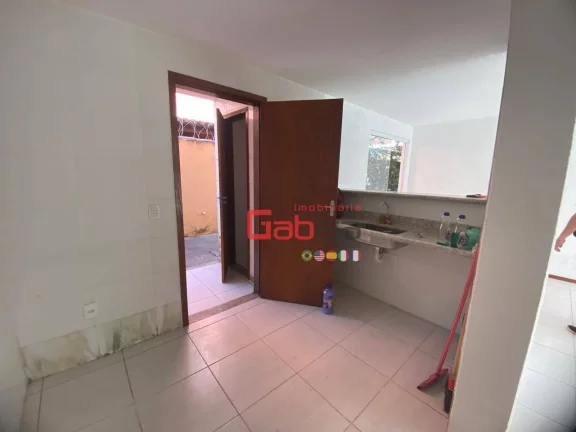 Imagem Casa com 3 Quartos sendo 1 suíte em Condomínio com Piscina Beira Mar à venda, 130,69 m² por R$ 460.000 - Praia Rasa - Armação dos Búzios/RJ