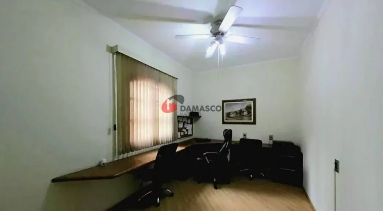 Imagem Sobrado à venda 2 Quartos, 1 Suite, 2 Vagas, 238M², Barcelona, São Caetano do Sul - SP