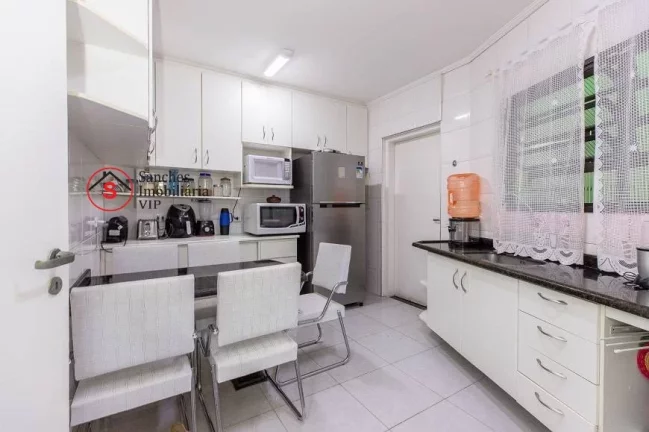 Imagem Sobrado Residencial ,rua tranquila, com boa vizinhança, ao lado de uma praça arborizada, a Casa ?(C) confortável e todos os cômodos bem espaçosos. E, ai