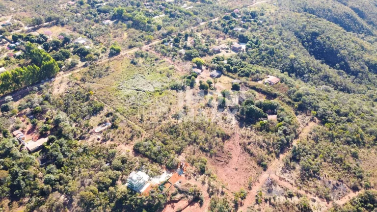 Imagem Chácara a venda NR Euller Paranhos - terra nua - 28000 m² - com nascente - Escriturada e Registrada.