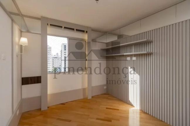 Imagem Ibirapuera, apato reformado, 3 dormts, 1 suite, 2 vagas