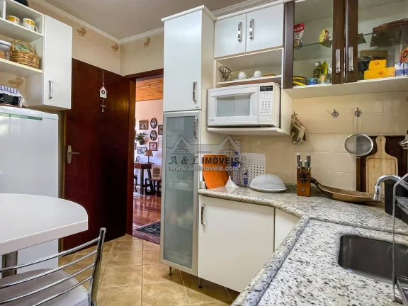 Imagem Apartamento 3 Dormitórios à Venda em Campos do Jordão | com Lareira