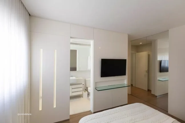 Imagem Localizado na charmosa Vila da Serra, em Nova Lima, este apartamento mobiliado oferece 94m² de conf...