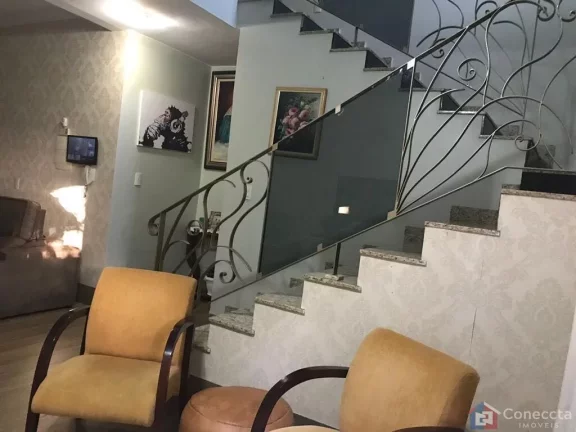 Imagem Casa de Alto Padrão no Bairro Sobradinho em Patos de Minas – 4 Quartos, Suíte com Hidromassagem e Garagem para 4 Carros!