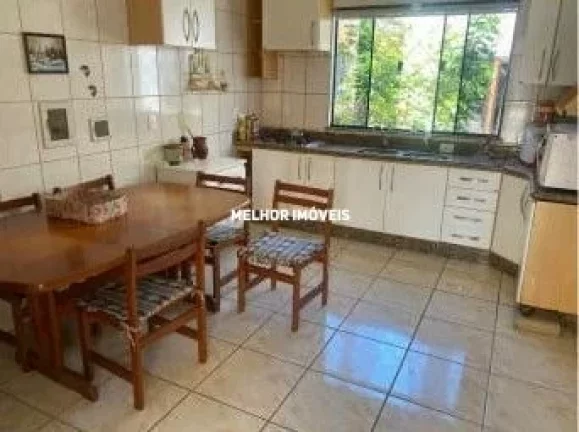 Imagem Casa Semi-Mobiliada com 03 suítes sendo 01 máster, localizado em Balneário Camboriú - SC