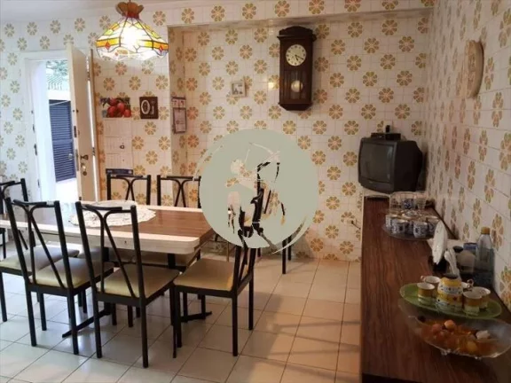 Imagem SOBRADO A VENDA NO GONZAGA PROXIMO AO SHOPPING PARQUE IPORANGA, FARMACIAS, RESTAURANTES, EXCELENTE L...