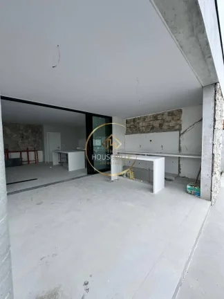 Imagem Casa Sobrado, 3 dormitórios (3 suítes), 4 vagas. Cond. Mônaco, Urbanova.