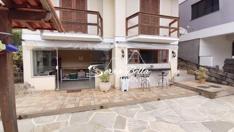 Imagem Casa com 4 dormitórios à venda, 200 m² por R$ 840.000,00 - Albuquerque - Teresópolis/RJ