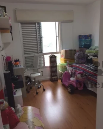 Imagem Apartamento reformado em Perdizes, andar alto com 4 quartos ( 1 suíte ) e 2 vagas, 132m².