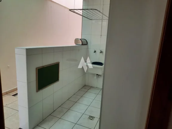 Imagem Casa à venda com 3 dormitórios, planejados e churrasqueira no bairro Vila Valença de São Vicente/SP
