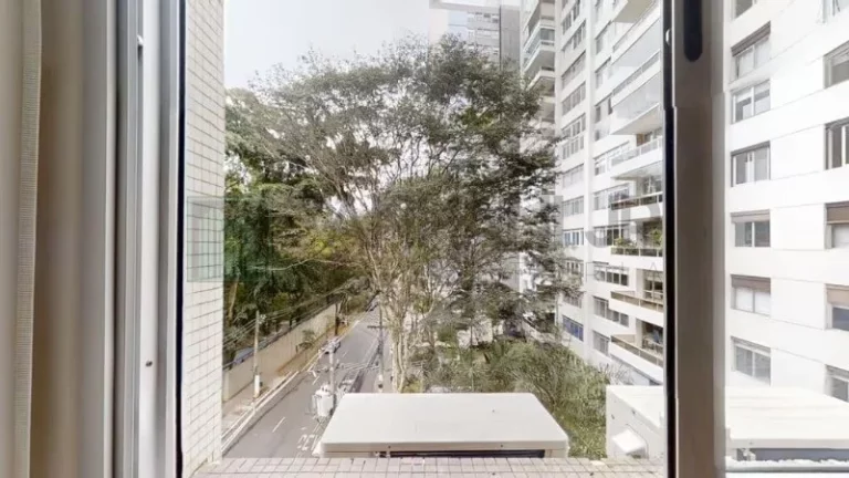 Imagem Impecável apartamento à venda em São Paulo, Jardim Europa: 3 quartos, 1 suíte, 2 salas, 3 banheiros, 2 vagas, 147m².